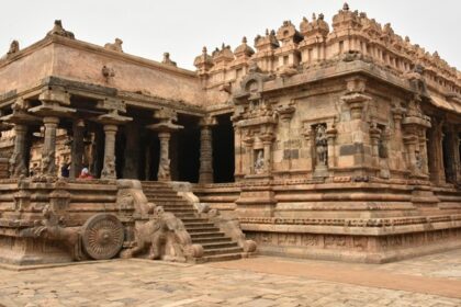 Places to visit near Kumbakonam feature-rich history and significant landmarks.