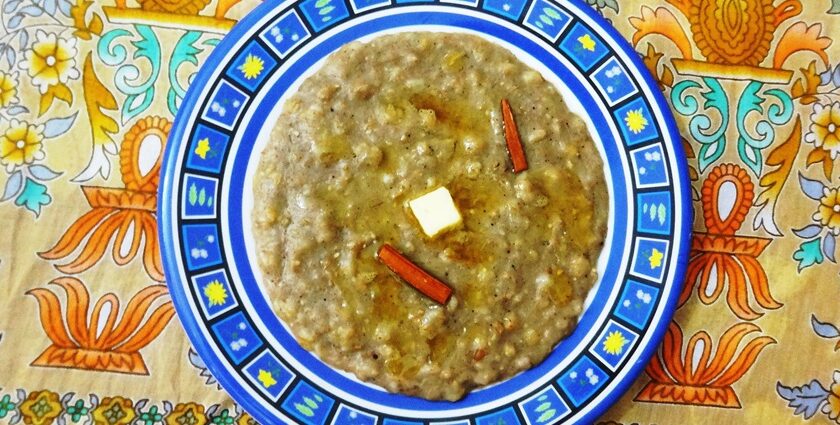 An image showing Harees, a traditional food in Saudi Arabia, made with wheat and slow-cooked meat.