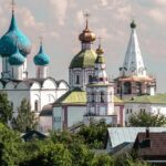 Suzdal’s white-stone Kremlin and churches in Vladimir Oblast, top places to visit near Moscow.