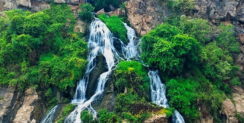 Chreav Waterfall, a peaceful natural retreat and scenic places to visit near Phnom Penh.