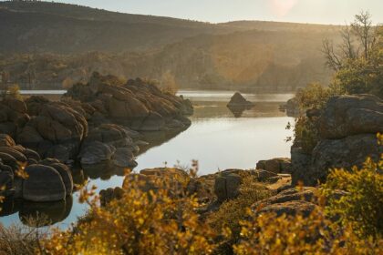 Watson Lake in Prescott with granite boulders and calm water, one of the best places to visit near Phoenix.