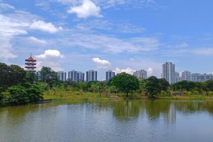 Relaxing by Jurong Lake is one of the most serene things to do in Jurong East.