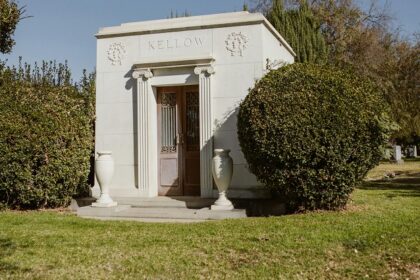 Discover the peaceful Kamuzu Mausoleum, one of the historic things to do in Lilongwe.