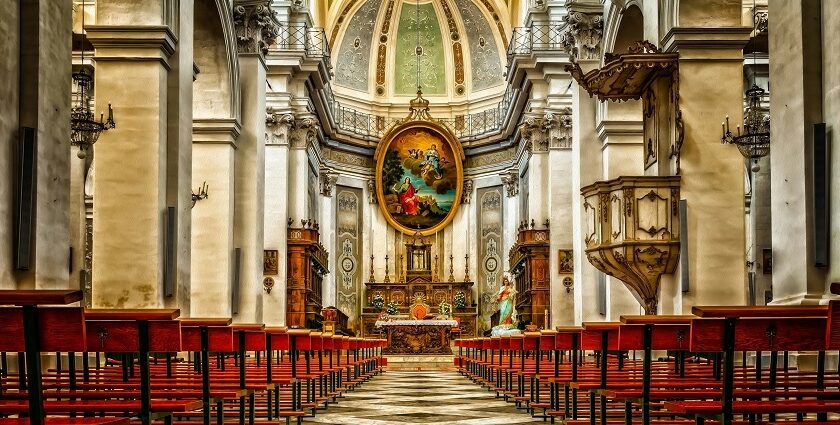 Visiting the ornate Church of Martorana is one of the most beautiful things to do in Palermo.
