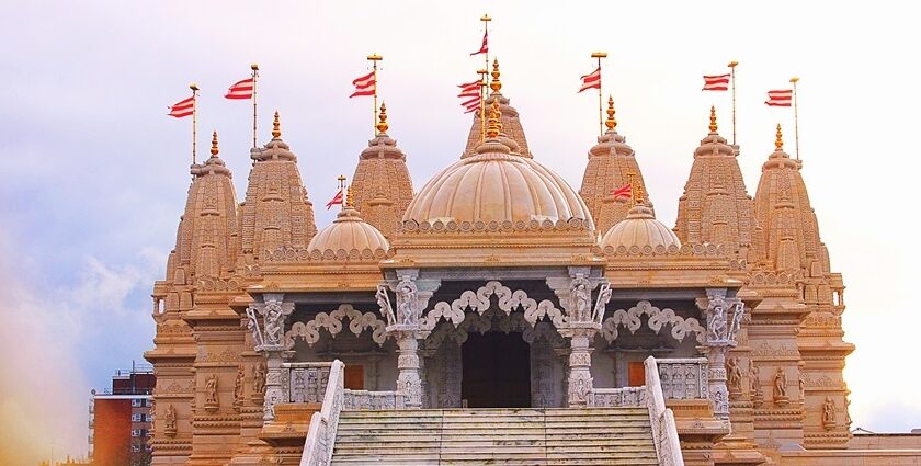 Kalighat Temple entrance with traditional architecture, one of the famous places to visit near Ballygunge Kolkata.