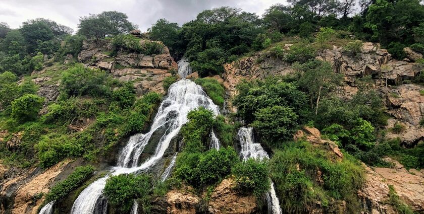 Godchinamalaki Falls, a scenic spot among places to visit near Belgaum in winter.