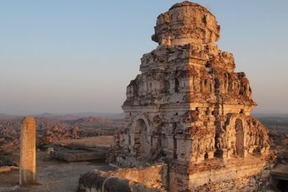 Yadur Veerabhadra Temple with traditional architecture is among places to visit near Chikodi.