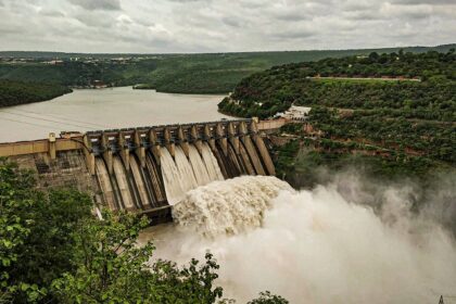Markonahalli Dam under a cloudy sky, a peaceful spot among places to visit near Gubbi.