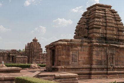 Amruteshwara Temple stone carvings, one of the top places to visit near Hubli for 1 day.