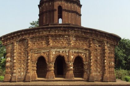 Kalighat Temple, a sacred site and one of the places to visit near IIM Calcutta.
