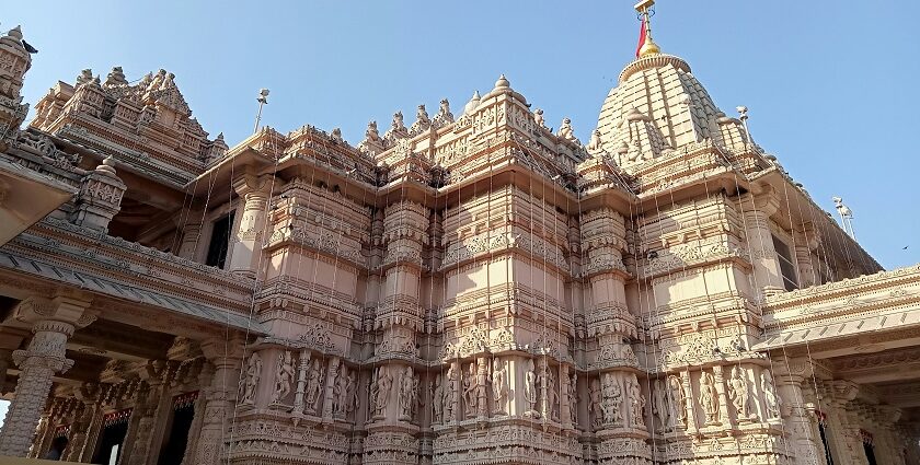 Khidrapur Kopeshwar Temple, a historic gem among places to visit near Ichalkaranji.