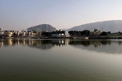 Scenic Pushkar Lake with city view, one of the best places to visit near Jaipur within 500 km.