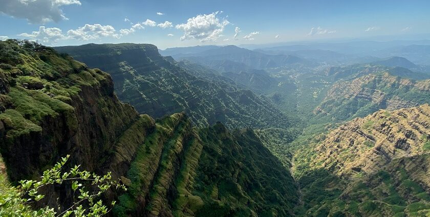 Lush green hills of Mahabaleshwar, one of the top places to visit near Pune for 2 days.