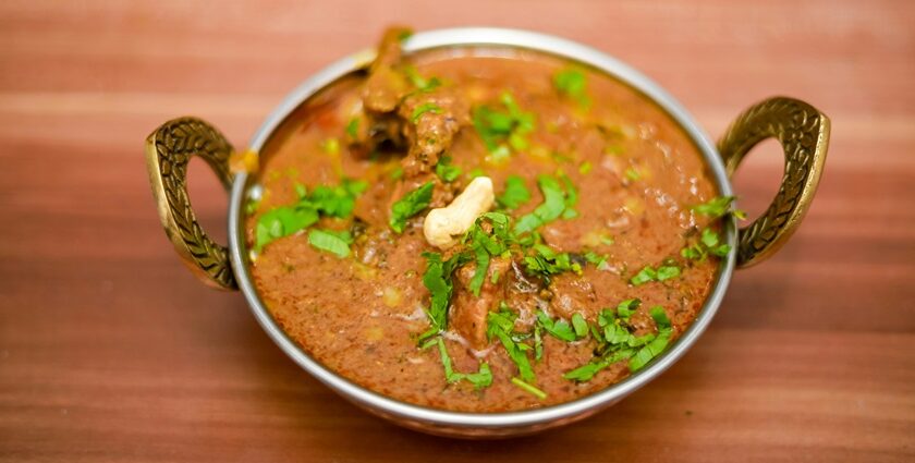 Delicious chicken curry served at one of the best non-veg restaurants in Guwahati.