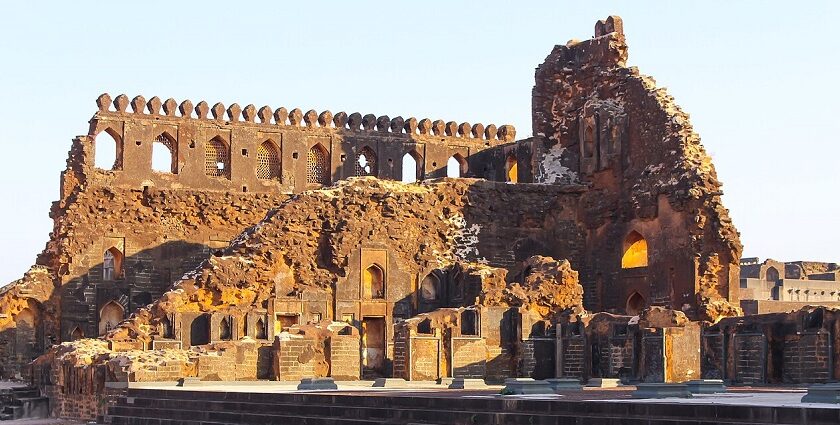 A wide view of Bidar Fort's ancient walls and gateways, one of the major forts in Karnataka.