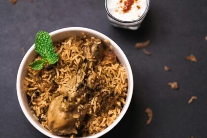 Delicious chicken biryani served hot at one of the best restaurants in Jayanagar Guwahati.