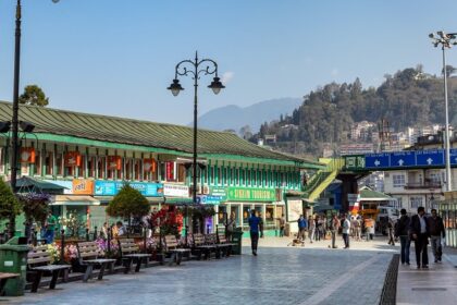 MG Marg in Gangtok bustling with people and shops, ideal for shopping in Sikkim.