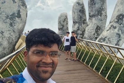 A mesmerising view of the Golden Bridge elegantly nestled in the Ba Na Hills, Vietnam.